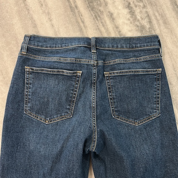 GAP Women’s Mid Rise Baby Bootcut Denim Jeans size 31 Short 12 Short - Picture 8 of 8